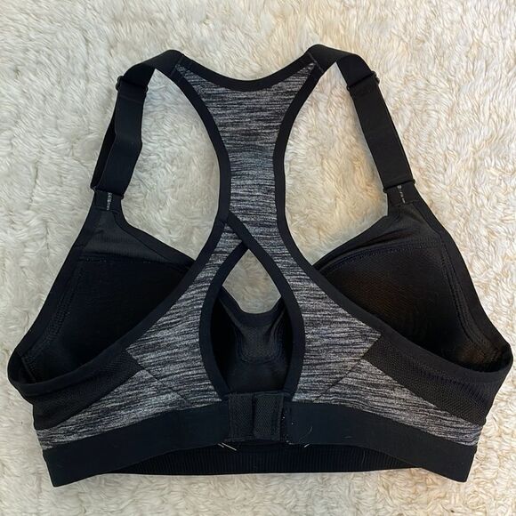 Victoria’s Secret Sports Bra - Picture 3 of 5